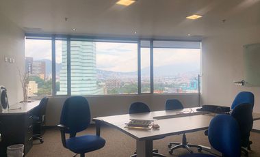 PR18598 Oficina Amoblada en venta en el sector Villa Carlota