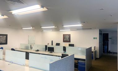 PR18598 Oficina Amoblada en venta en el sector Villa Carlota