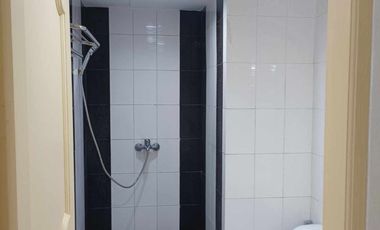 FOR LEASE: 8 WACK WACK 3BR UNIT