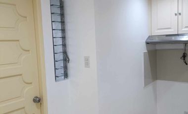 FOR LEASE: 8 WACK WACK 3BR UNIT