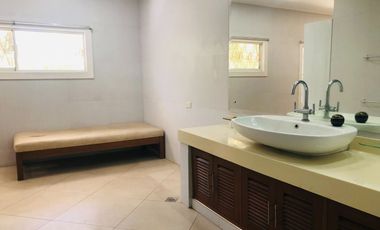 Spacious House in Exclusive Subdivision in Lanang For Rent