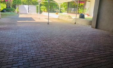 Spacious House in Exclusive Subdivision in Lanang For Rent