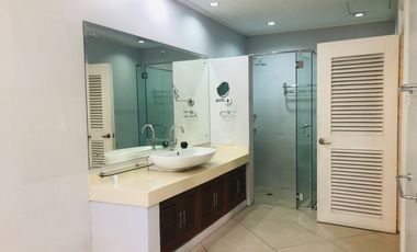 Spacious House in Exclusive Subdivision in Lanang For Rent