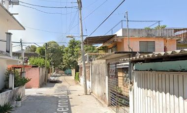 Casa en venta en Acapulco de Juárez, ¡Compra directa con el Banco, no se aceptan créditos!