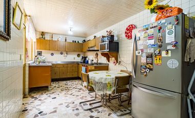 VENTA DE CASA EN VILLA COAPA CON ESPACIOS AMPLIOS Y EXCELENTE ILUMINACIÓN
