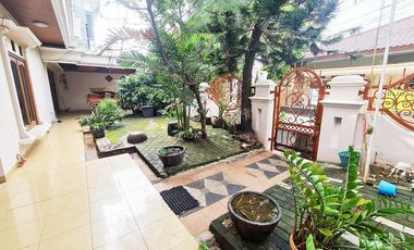 Rumah Disewakan di Cempaka Putih Tengah (Taman Solo)