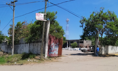 SE VENDE TERRENO CON CONSTRUCCIONES TIPO INDUSTRIAL