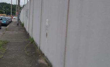 Terreno de alquiler en Av. Juan Tanca Marengo