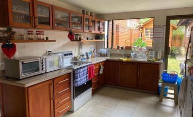 Casa - Terreno en venta para Edificio 976m2T Av. Ordóñez Lasso Cuenca