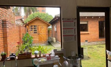 Casa - Terreno en venta para Edificio 976m2T Av. Ordóñez Lasso Cuenca