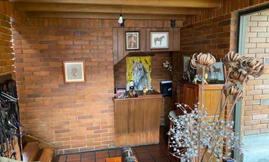 Casa - Terreno en venta para Edificio 976m2T Av. Ordóñez Lasso Cuenca