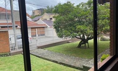 Casa - Terreno en venta para Edificio 976m2T Av. Ordóñez Lasso Cuenca