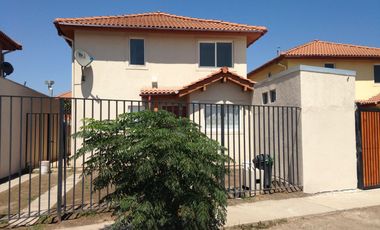 Venta Casa en Buin Villa Jardines de Linderos 3D3B patio Estacionamiento