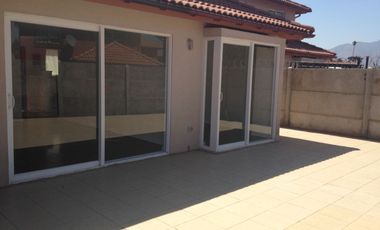 Venta Casa en Buin Villa Jardines de Linderos 3D3B patio Estacionamiento