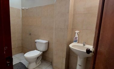Venta o Alquiler propiedad comercial en Machala, 250m2 local y 500m2 de construccion total