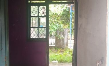 Rumah Rusak Di Bumi Agung 1 Dekat Pasar Rau
