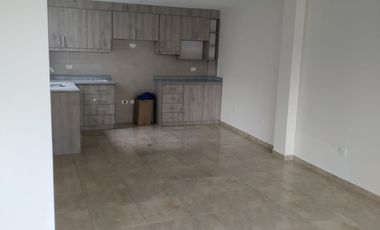 Casa de VENTA Sector Nueva Ahurora a 2 Cuadras de la Av. Mariscal Sucre, Sur de Quito