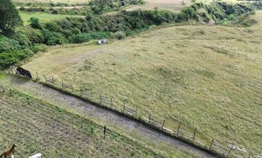 Terreno de venta en Cotacachi sector Cuicocha, 3 ha