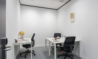 Encuentra una oficina en Spaces Colina Campestre para 3 personas lista para empezar a trabajar