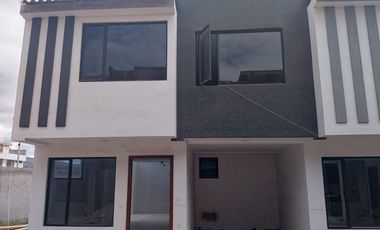 VENTA- CASAS DE VENTA A ESTRENAR EN CONJUNTO ARMENDARIZ 13 CASAS  SECTOR ARUPOS DEL NORTE RIOBAMBA /URBEC