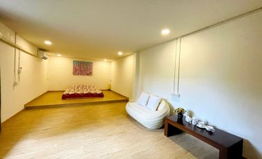 Contemporary 6 Bedroom Lanna Style Property for Sale in Hang Dong