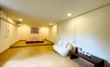 Contemporary 6 Bedroom Lanna Style Property for Sale in Hang Dong