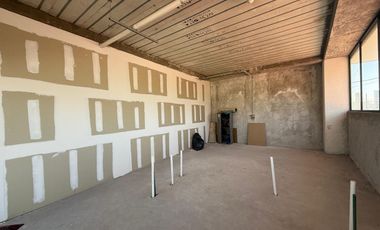 RENTA DE OFICINAS Y LOCALES COMERCIALES DE 50 m2 / 70 m2 / 100 m2