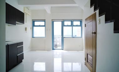 FOR SALE: 1 Bedroom Unit in Eton Parkview, Legaspi Village