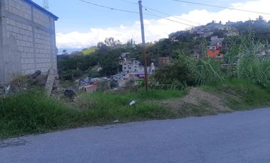 Se vende local comercial en obra gris con 152 m2 de construcción, con área para habitar en la planta alta, ubicado en la Col. Jardín Juárez, municipio