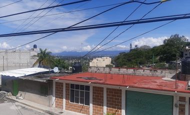 Se vende local comercial en obra gris con 152 m2 de construcción, con área para habitar en la planta alta, ubicado en la Col. Jardín Juárez, municipio