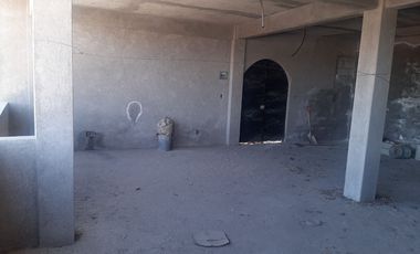 Se vende local comercial en obra gris con 152 m2 de construcción, con área para habitar en la planta alta, ubicado en la Col. Jardín Juárez, municipio