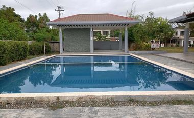 Agus duplex house with 3 bedrooms unfurnished inside the subdivision