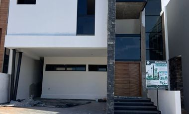 Casa en venta nueva en Sonterra Residencial en Mazatlan