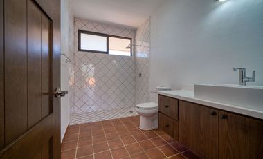 Casa con hermosa vista al oceano a unos minutos de Playa La Mision, Ensenada