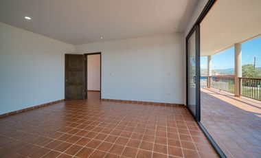 Casa con hermosa vista al oceano a unos minutos de Playa La Mision, Ensenada