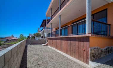 Casa con hermosa vista al oceano a unos minutos de Playa La Mision, Ensenada