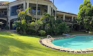 Golf View Mansion with Pool for Sale in Ayala Alabang Village, Muntinlupa