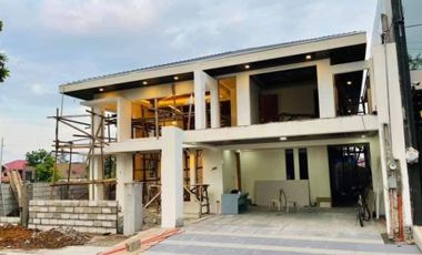 Elegant 2 Storey House and Lot For Sale with 4 Bedrooms, 4 Toilet and Bath and 2 Car Garage inside Geneva Gardens Fairview QC (PH2411)