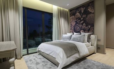 New Release an elegant and luxurious set of 8 two-story luxury villas.