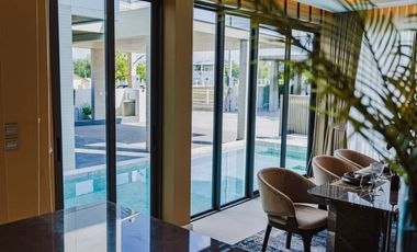 New Release an elegant and luxurious set of 8 two-story luxury villas.