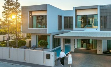 New Release an elegant and luxurious set of 8 two-story luxury villas.