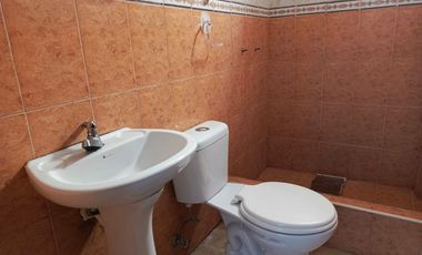 Casa de alquiler en la Urb. Valle Alto, Vía a la Costa, 3 dormitorios.