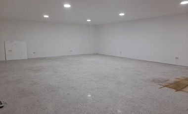 PR17717 Local independiente en arriendo en el sector Los Naranjos