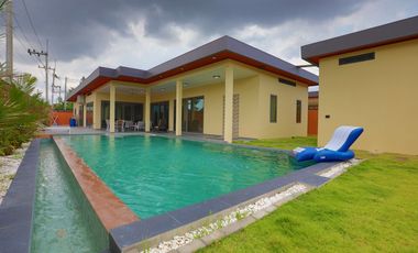 Brand New High Quality Pool Villa in Mabprachan Area close to International Schools