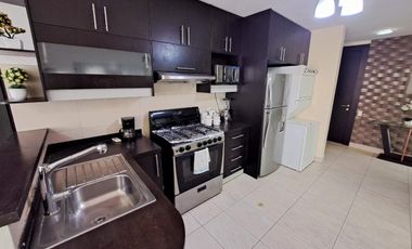 Departamento 2 dormitorios amoblado frente al mar en venta, sector Mall del Pacífico Manta