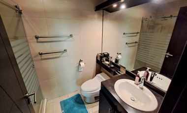 Departamento 2 dormitorios amoblado frente al mar en venta, sector Mall del Pacífico Manta