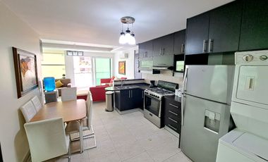 Departamento 2 dormitorios amoblado frente al mar en venta, sector Mall del Pacífico Manta