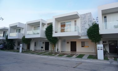 Amplia casa de 3 Habitaciones en Venta en Playa del Carmen