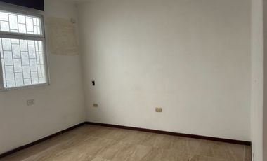 vendo propiedad de más de 600 m2 en entrada Urdesa Norte
