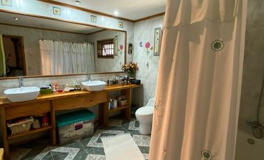 EN PUCON, VENTA HERMOSA CASA EN PARCELA 5000M2 PRECIOSAS VISTAS